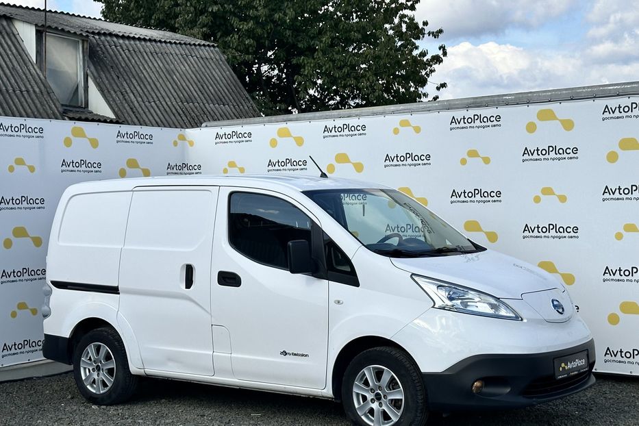 Продам Nissan NV груз. 200 2015 года в Луцке