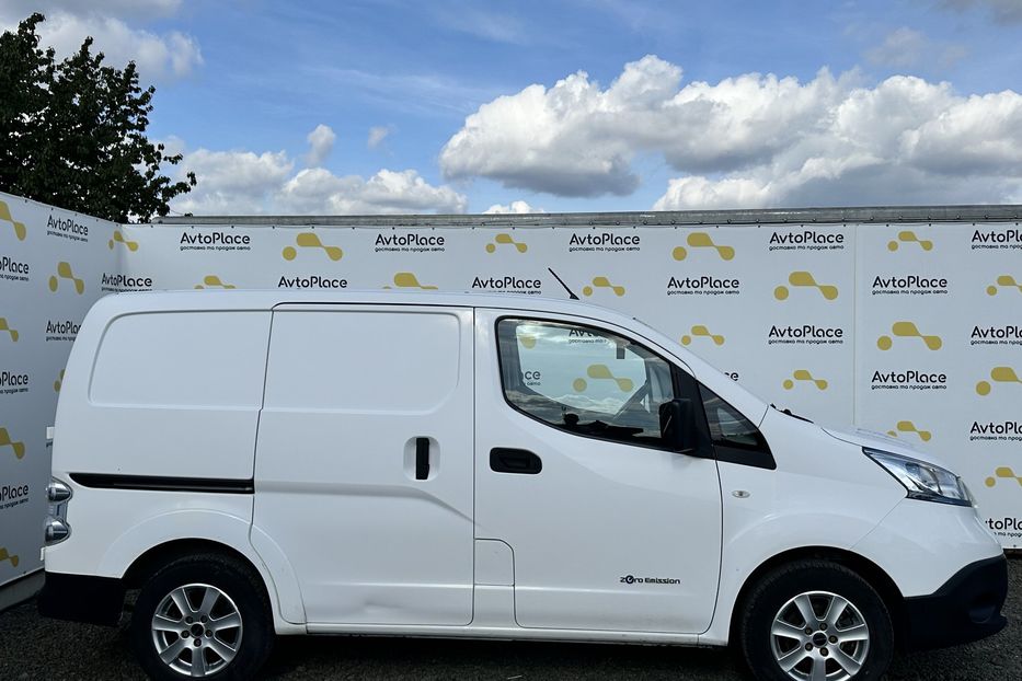 Продам Nissan NV груз. 200 2015 года в Луцке