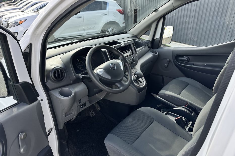 Продам Nissan NV груз. 200 2015 года в Луцке
