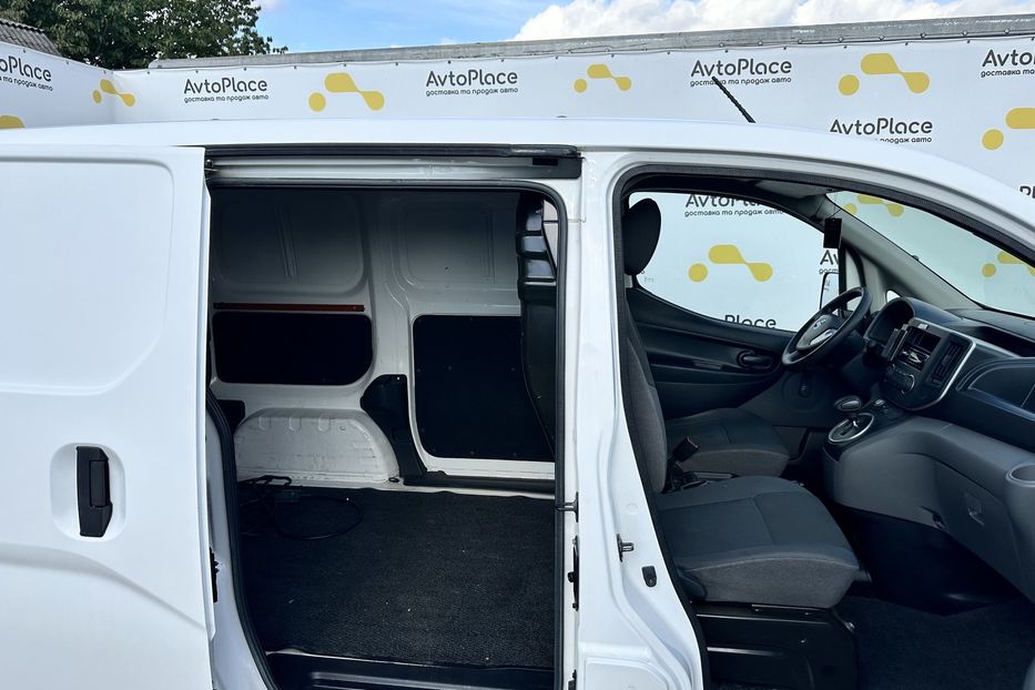Продам Nissan NV груз. 200 2015 года в Луцке