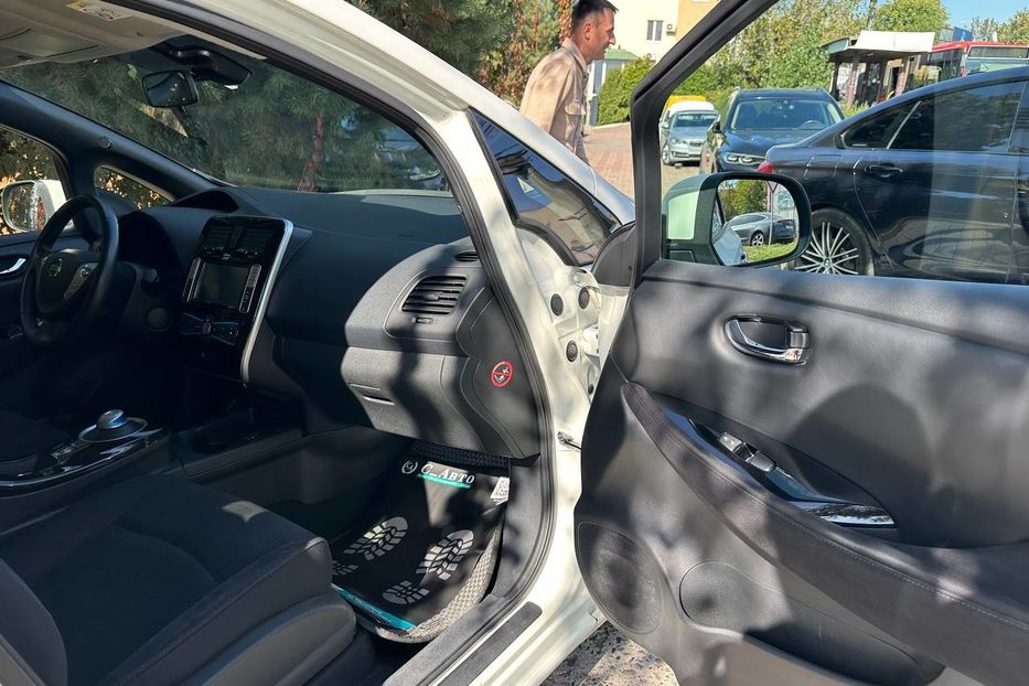 Продам Nissan Leaf 30квт 2017 года в Черновцах