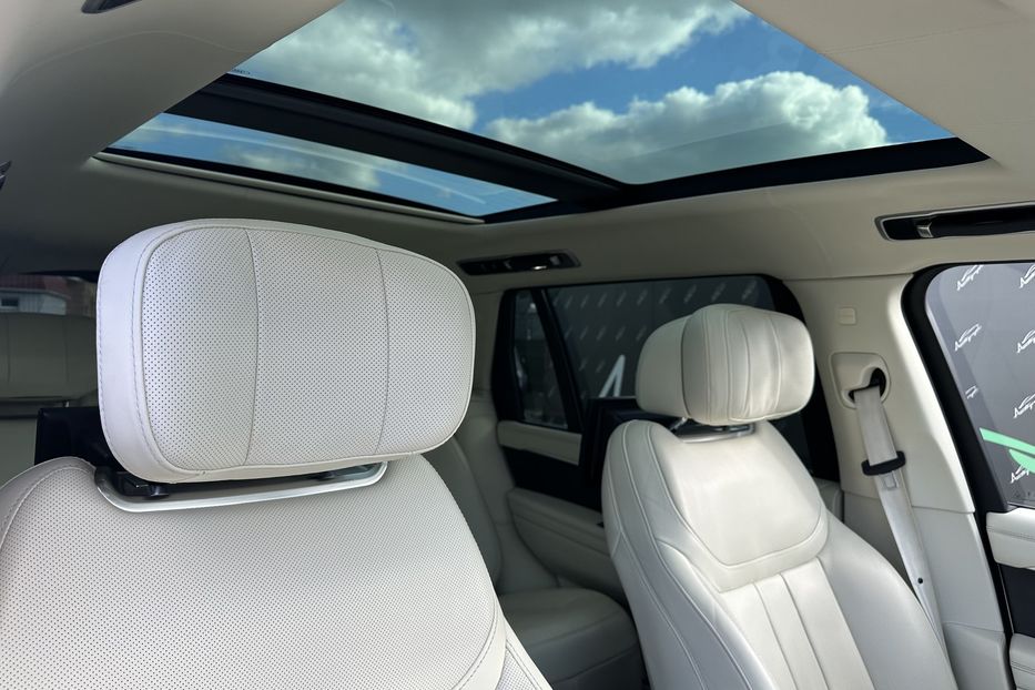 Продам Land Rover Range Rover Long Autobiography diesel 2023 года в Киеве