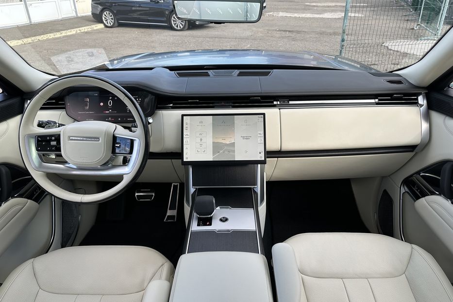 Продам Land Rover Range Rover Long Autobiography diesel 2023 года в Киеве