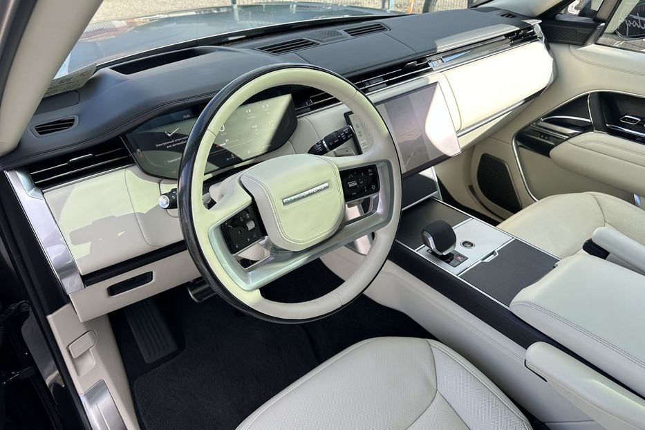Продам Land Rover Range Rover Long Autobiography diesel 2023 года в Киеве