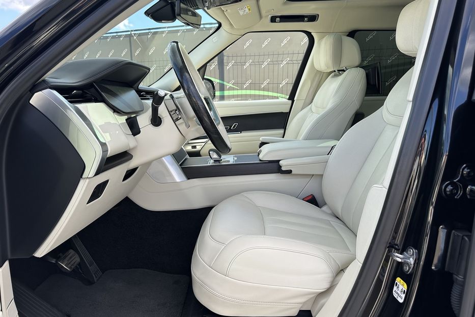Продам Land Rover Range Rover Long Autobiography diesel 2023 года в Киеве