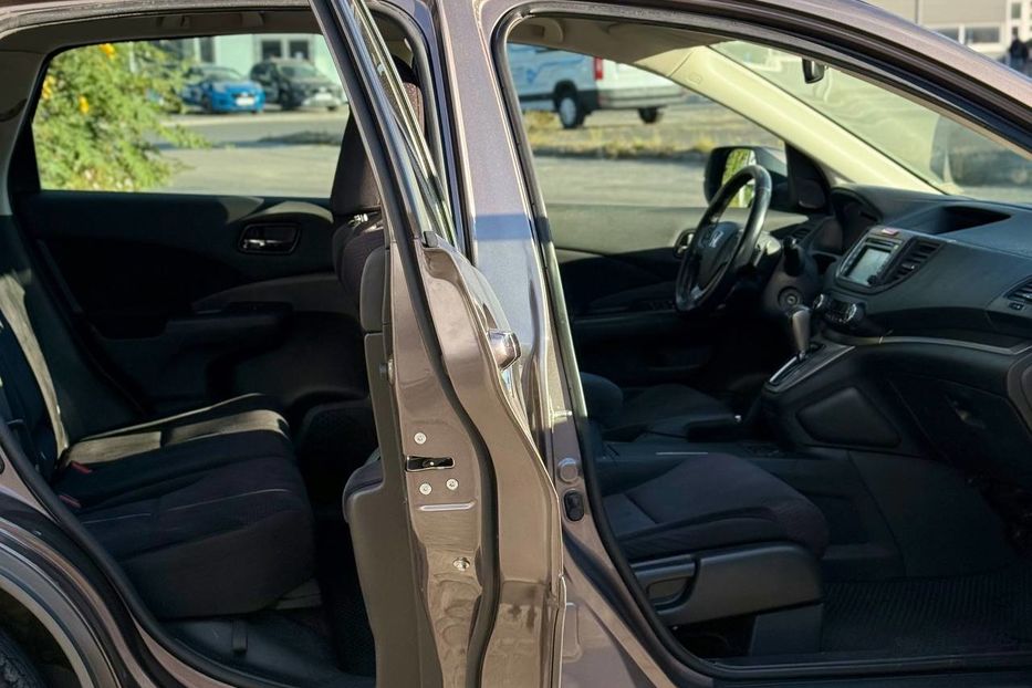 Продам Honda CR-V 2013 года в Днепре