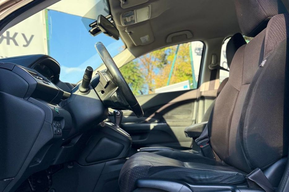 Продам Honda CR-V 2013 года в Днепре