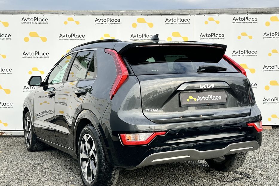 Продам Kia Niro 64 kw 2023 года в Луцке