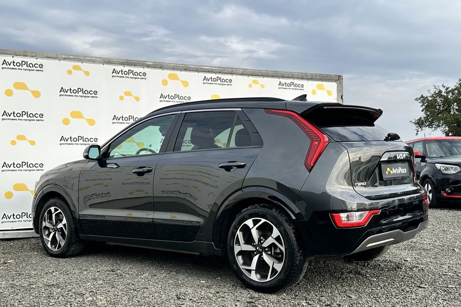 Продам Kia Niro 64 kw 2023 года в Луцке