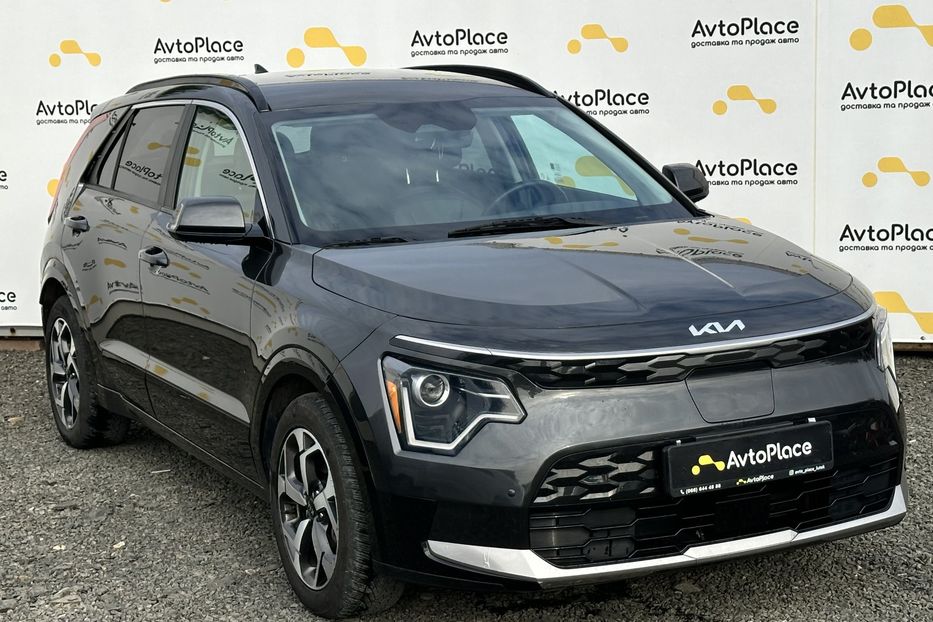 Продам Kia Niro 64 kw 2023 года в Луцке