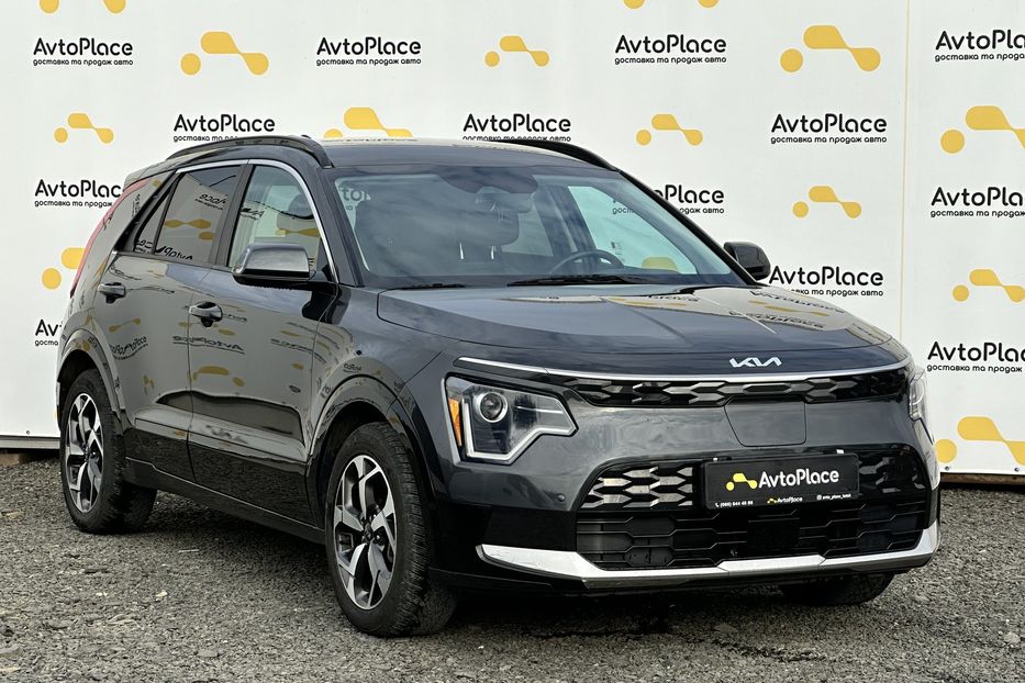 Продам Kia Niro 64 kw 2023 года в Луцке