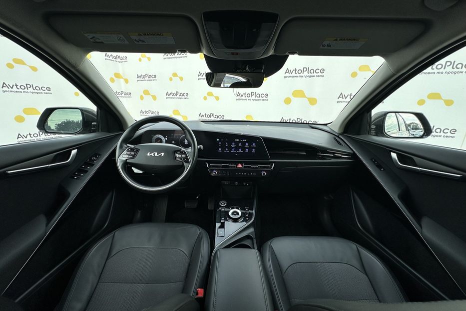 Продам Kia Niro 64 kw 2023 года в Луцке