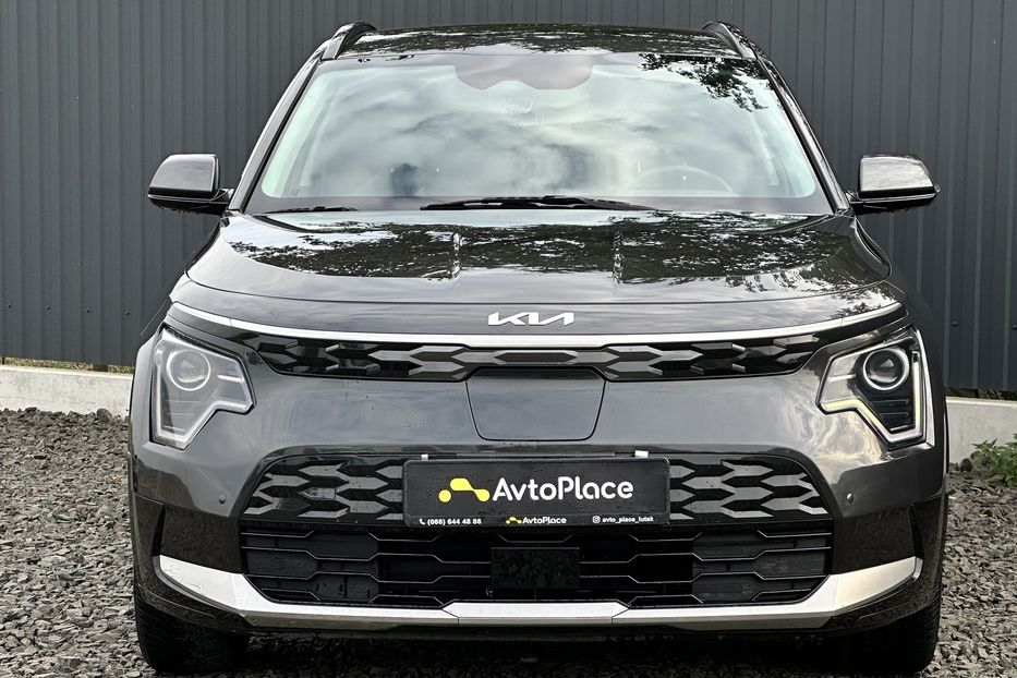 Продам Kia Niro 64 kw 2023 года в Луцке