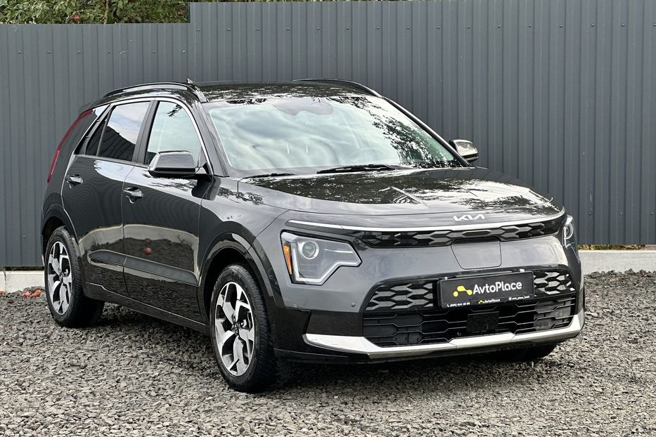 Продам Kia Niro 64 kw 2023 года в Луцке