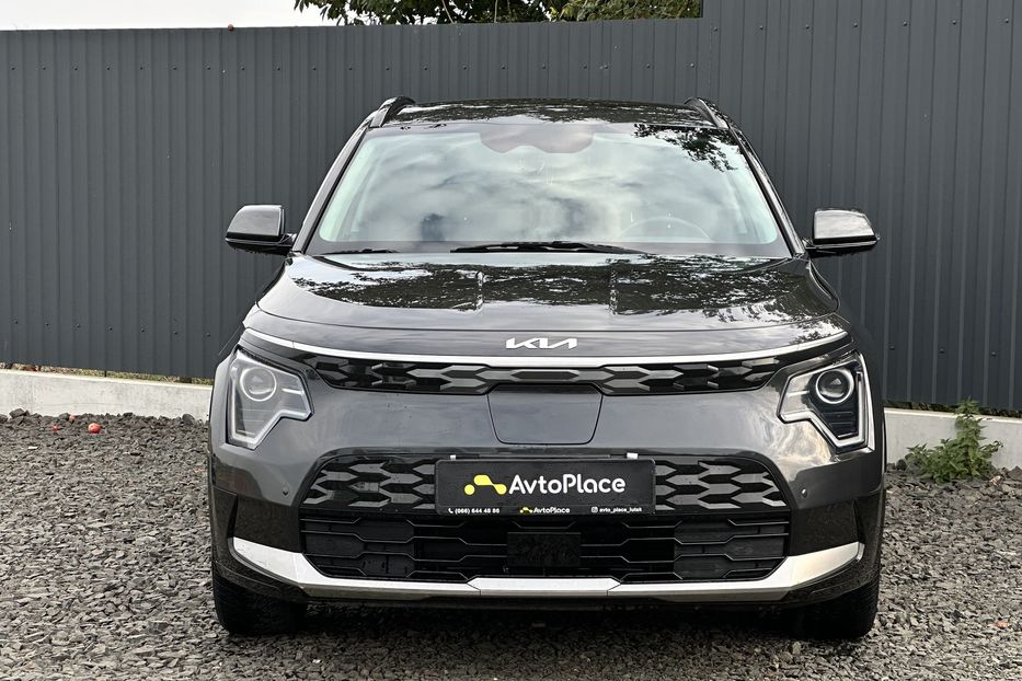 Продам Kia Niro 64 kw 2023 года в Луцке