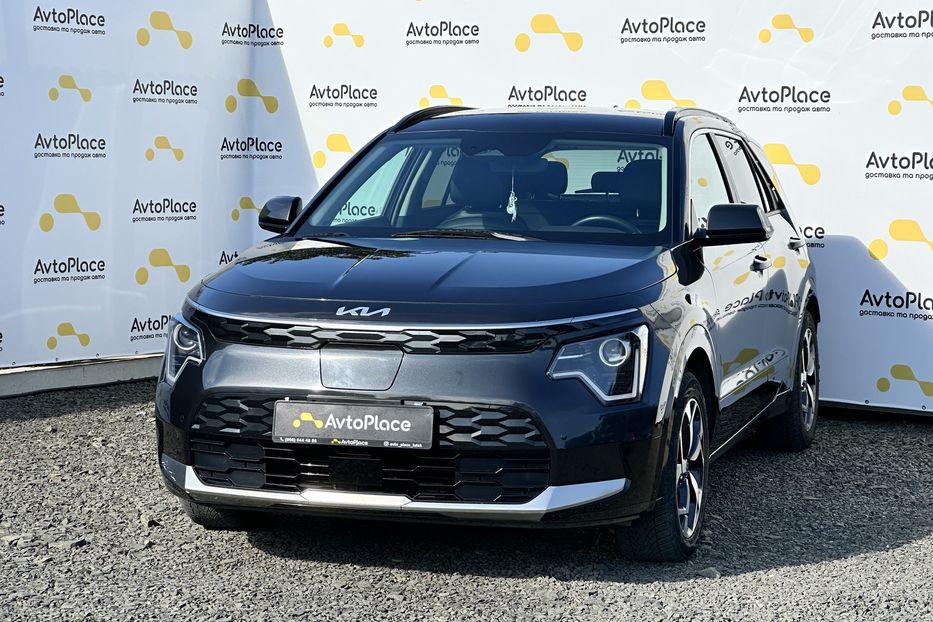 Продам Kia Niro 64 kw 2023 года в Луцке