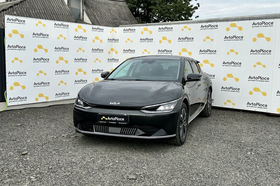 Продам Kia EV6 2022 года в Луцке