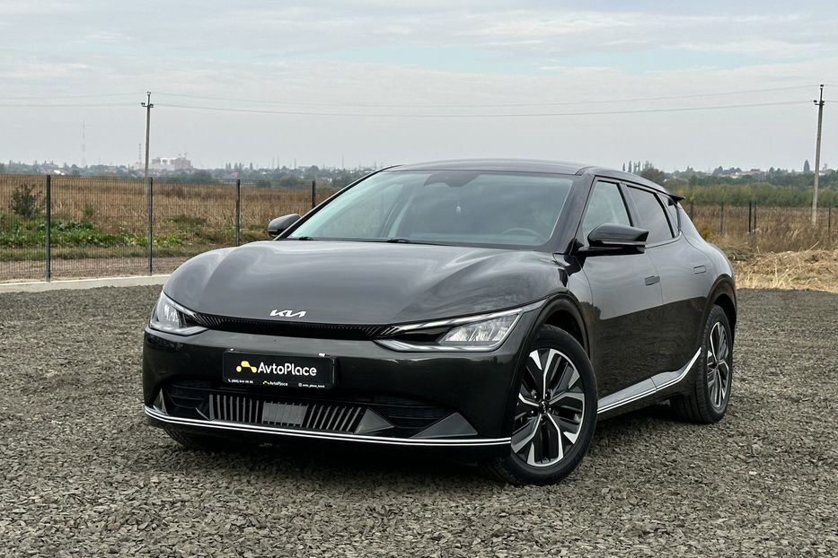 Продам Kia EV6 2022 года в Луцке