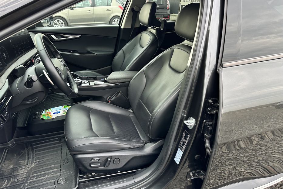Продам Kia EV6 2022 года в Луцке