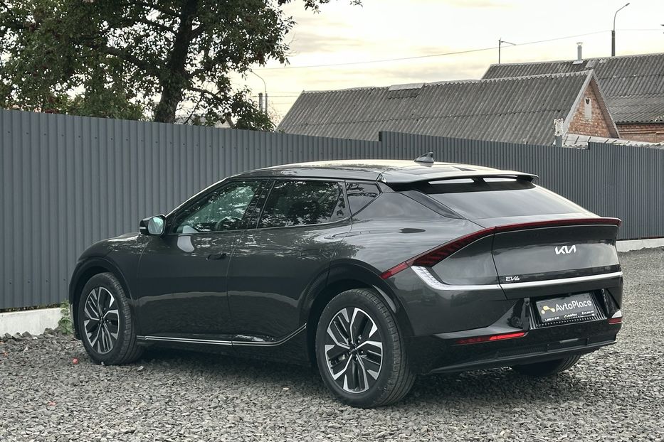 Продам Kia EV6 2022 года в Луцке
