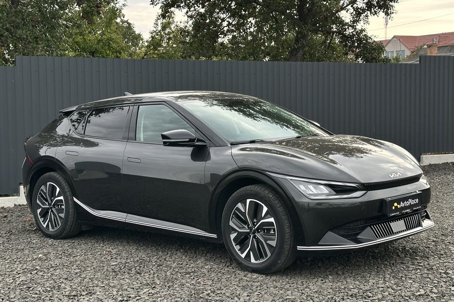 Продам Kia EV6 2022 года в Луцке