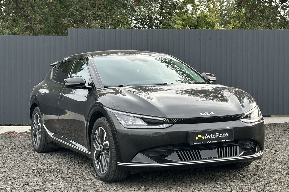 Продам Kia EV6 2022 года в Луцке