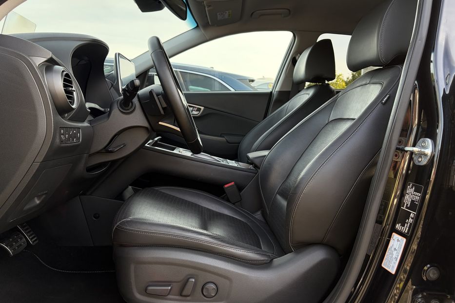 Продам Hyundai Kona 64kWhМакс.комплектація PREMIUM 2020 года в Львове