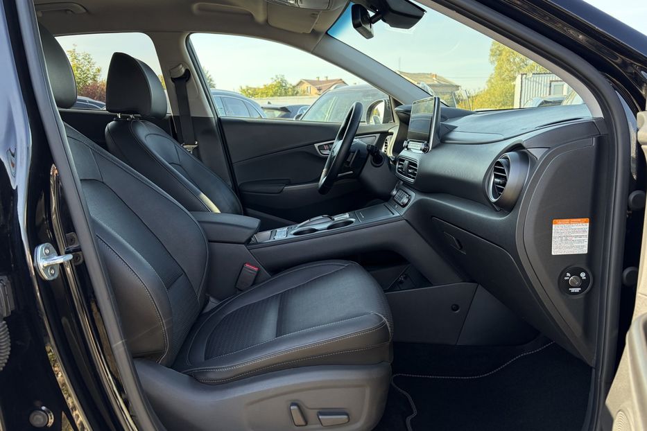 Продам Hyundai Kona 64kWhМакс.комплектація PREMIUM 2020 года в Львове