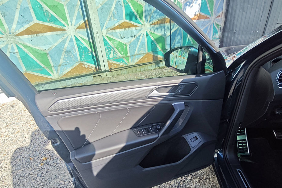 Продам Volkswagen Tiguan R-Line 2021 года в Киеве