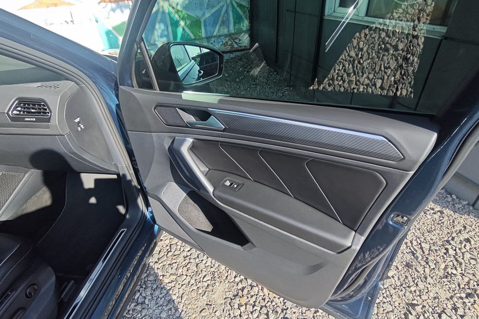 Продам Volkswagen Tiguan R-Line 2021 года в Киеве