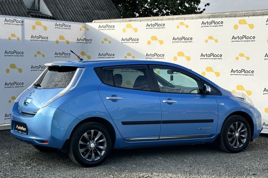Продам Nissan Leaf 24 kw  2013 года в Луцке