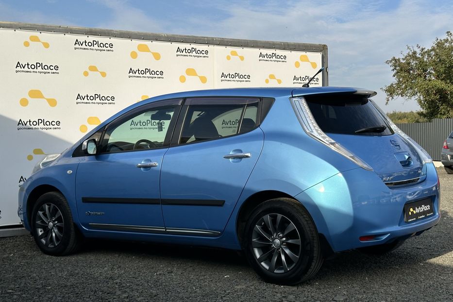 Продам Nissan Leaf 24 kw  2013 года в Луцке