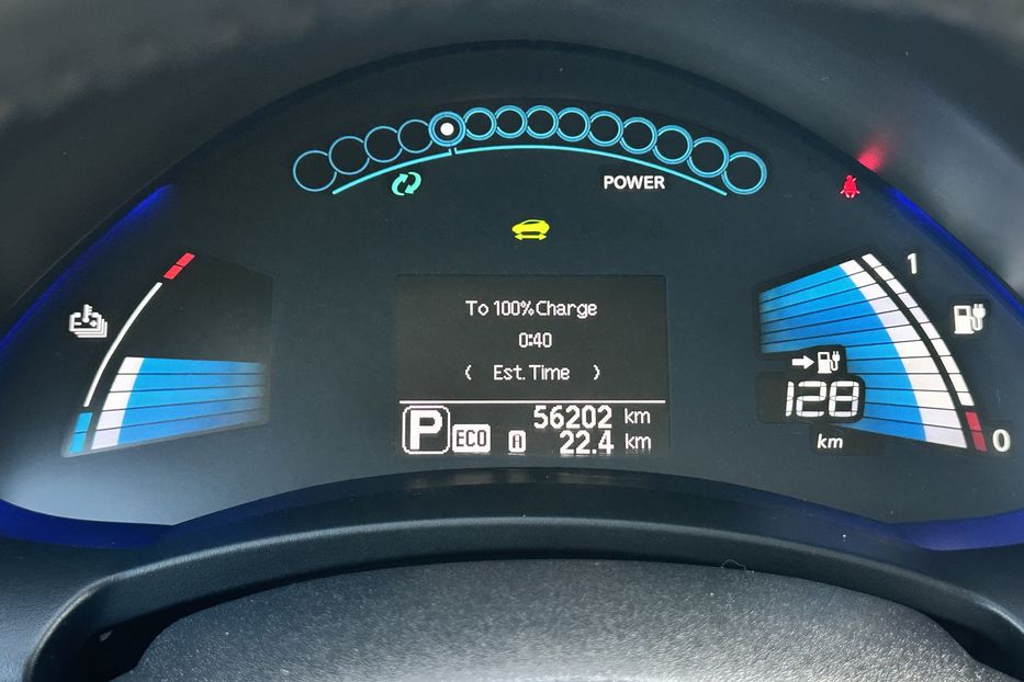 Продам Nissan Leaf 24 kw  2013 года в Луцке