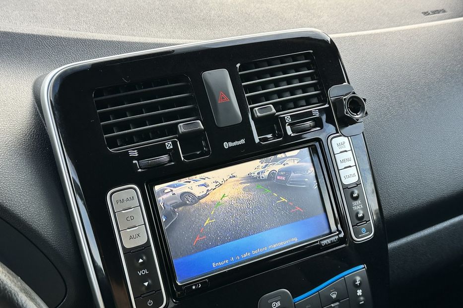 Продам Nissan Leaf 24 kw  2013 года в Луцке