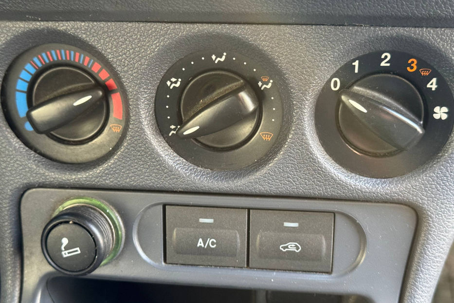 Продам Ford Transit Connect груз. 1.8TD MT (90 к.с.) LWB 2011 года в Киеве