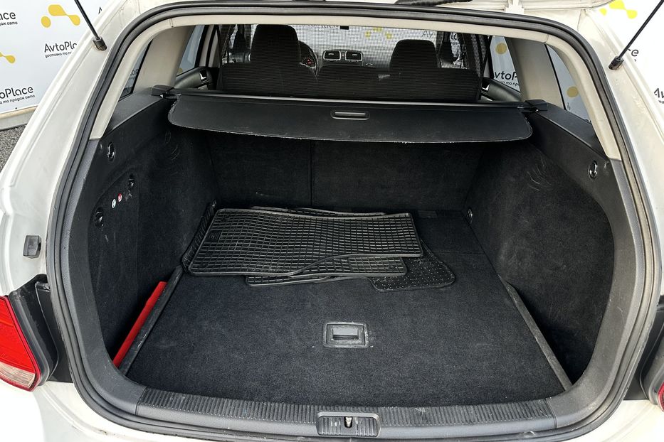 Продам Volkswagen Golf  VI 2011 года в Луцке