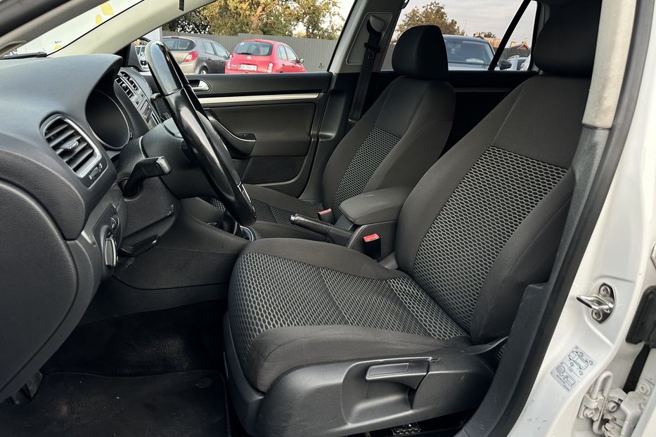 Продам Volkswagen Golf  VI 2011 года в Луцке