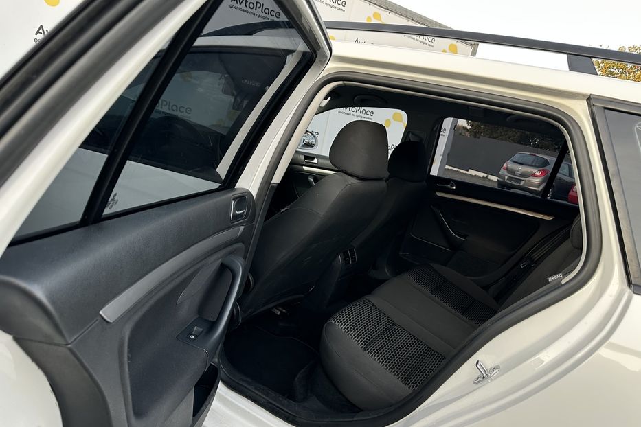 Продам Volkswagen Golf  VI 2011 года в Луцке