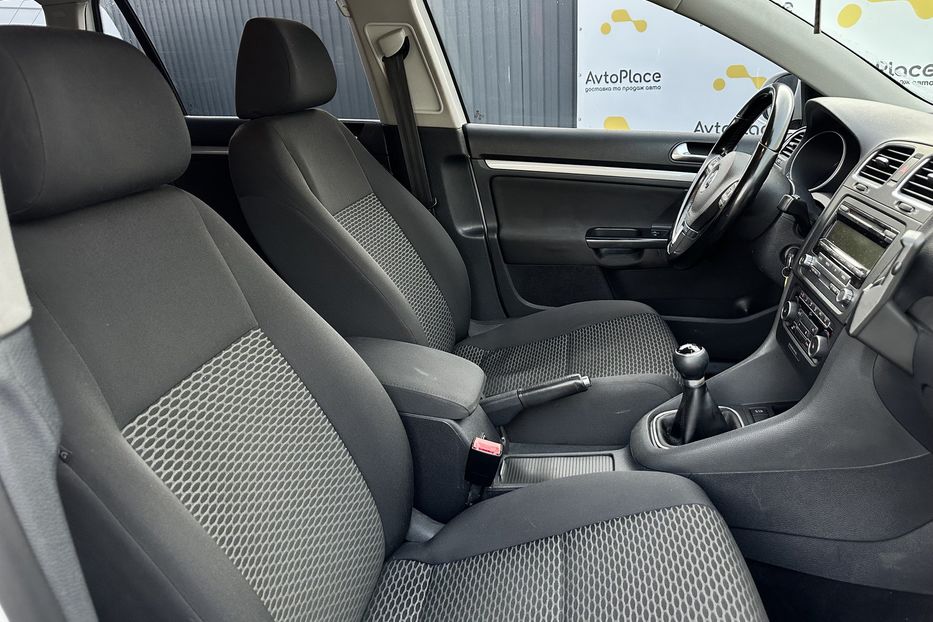 Продам Volkswagen Golf  VI 2011 года в Луцке
