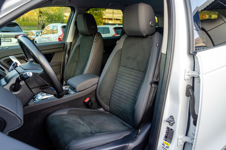 Продам Land Rover Discovery Sport 2.0TDI  2021 года в Киеве