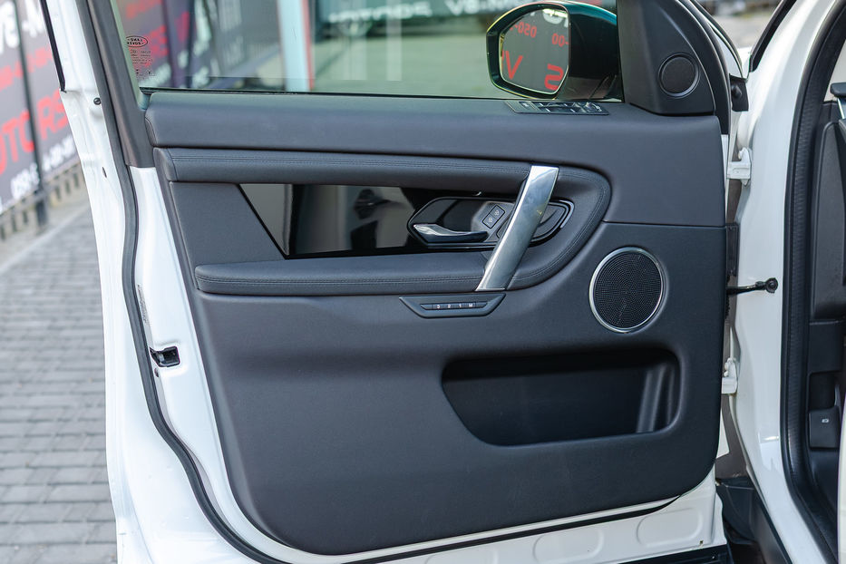 Продам Land Rover Discovery Sport 2.0TDI  2021 года в Киеве