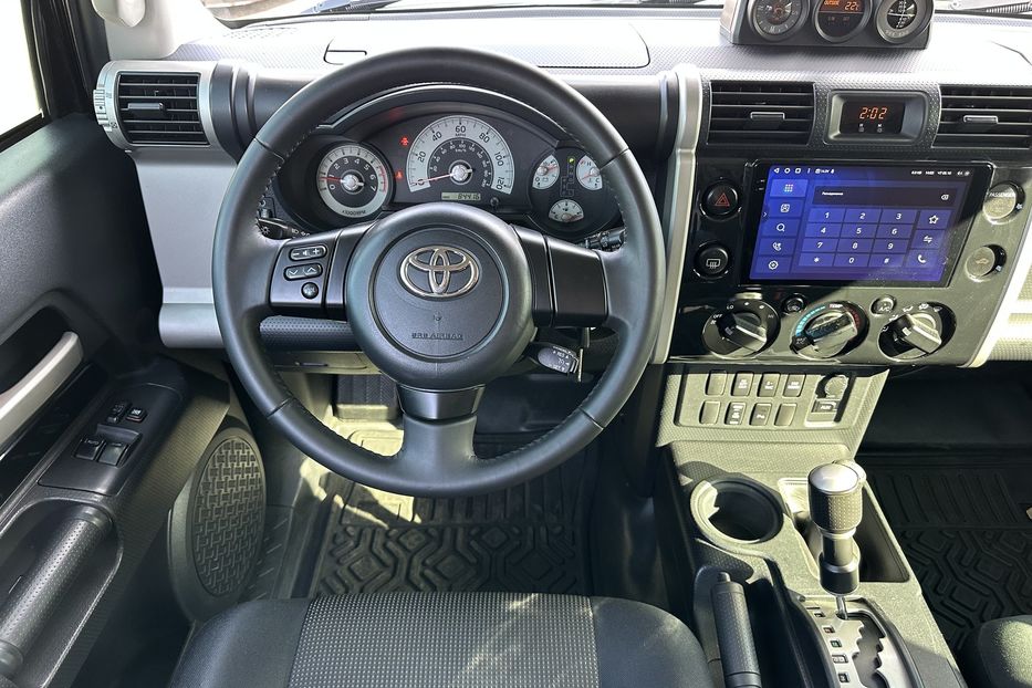 Продам Toyota FJ Cruiser 2008 года в Киеве