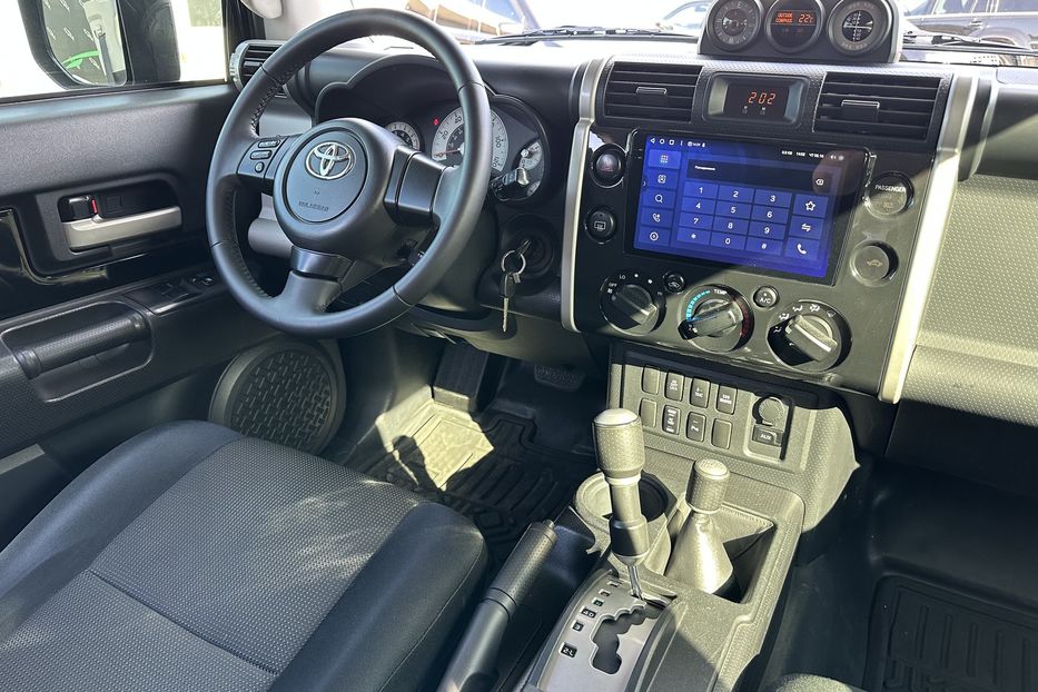 Продам Toyota FJ Cruiser 2008 года в Киеве