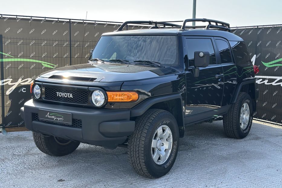 Продам Toyota FJ Cruiser 2008 года в Киеве