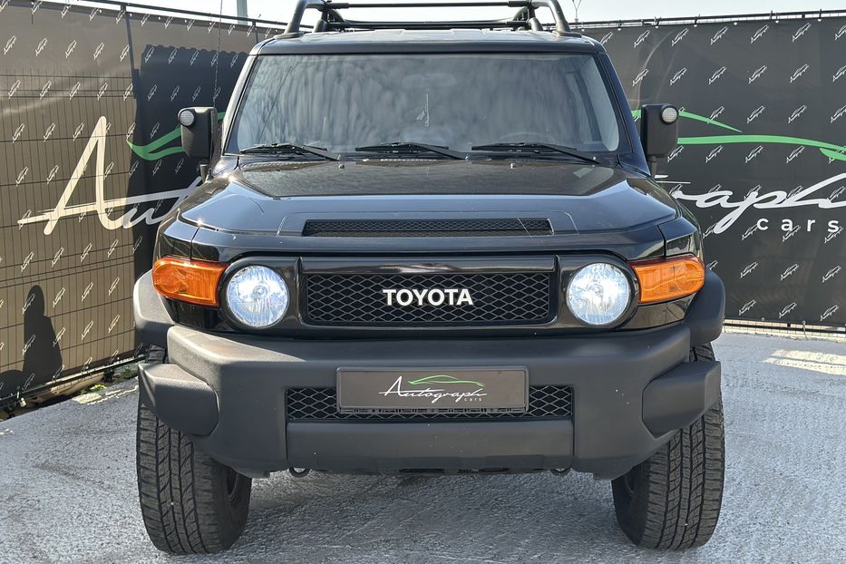 Продам Toyota FJ Cruiser 2008 года в Киеве