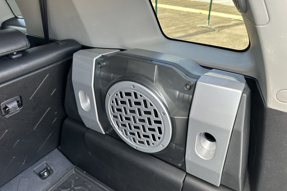 Продам Toyota FJ Cruiser 2008 года в Киеве