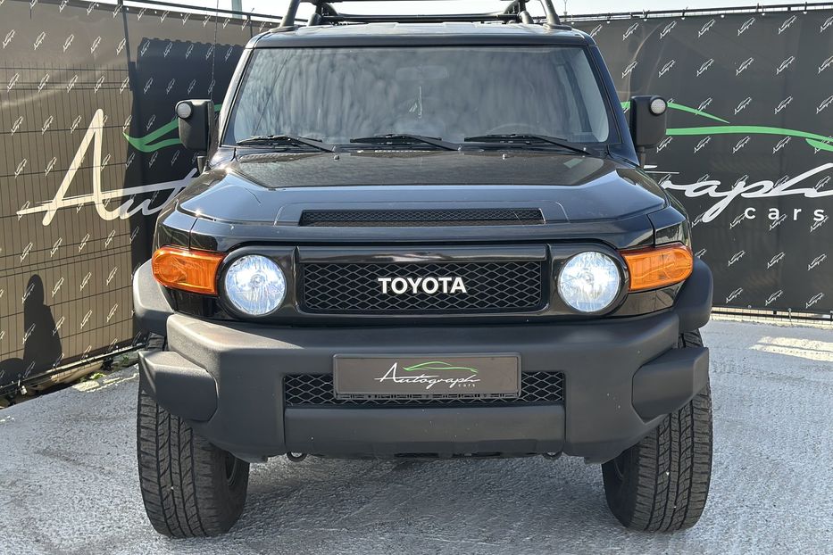 Продам Toyota FJ Cruiser 2008 года в Киеве