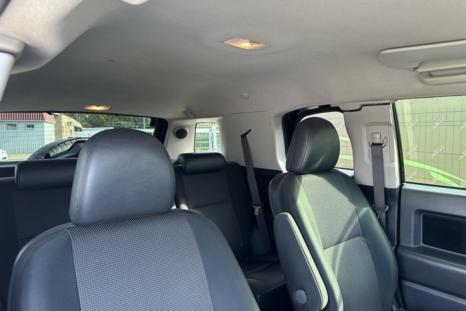 Продам Toyota FJ Cruiser 2008 года в Киеве