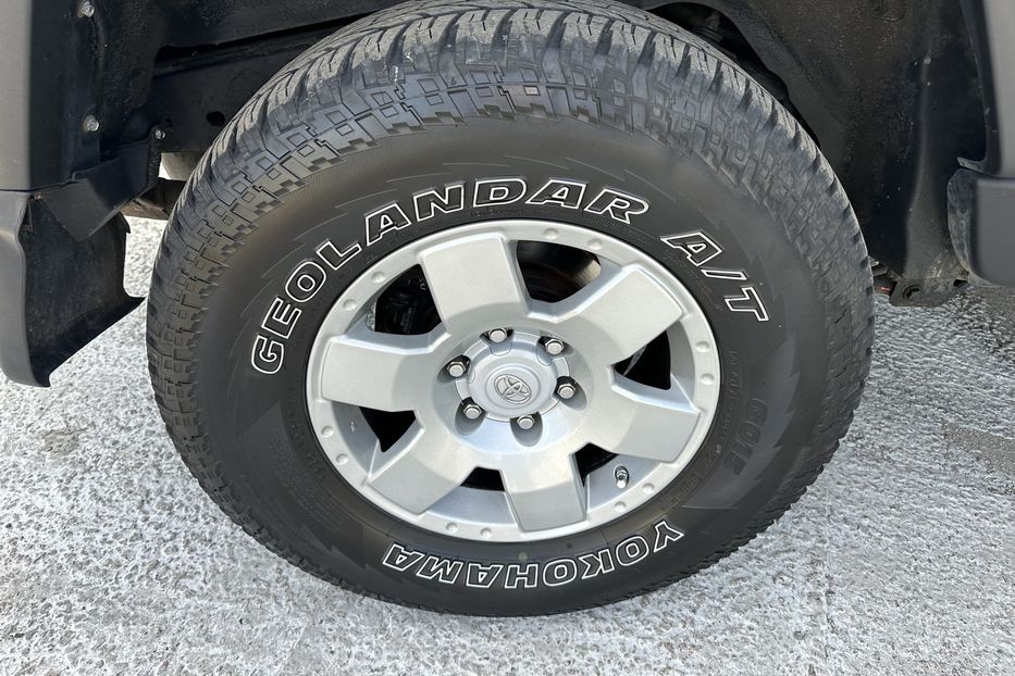 Продам Toyota FJ Cruiser 2008 года в Киеве