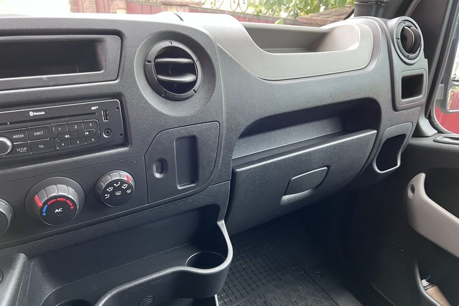 Продам Renault Master груз. 92kW L3H2 обслужений повністю 2016 года в Тернополе